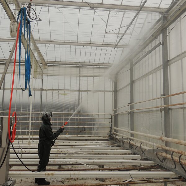 Cleaning the inside of the greenhouse with GS-4